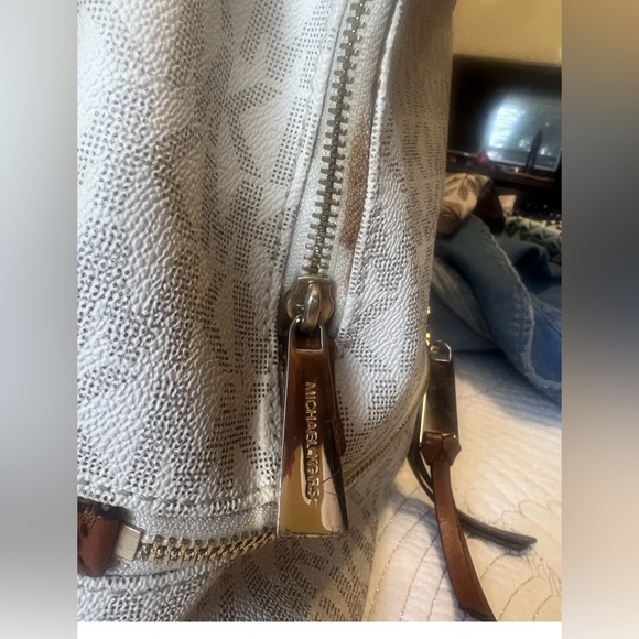 Michael Kors Medium Backpack - Picture 5 of 5